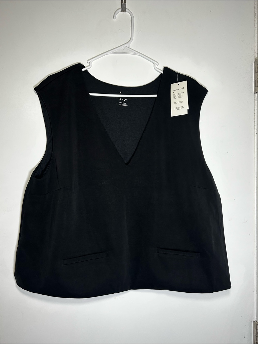 Sleeveless V-Neck Black Women's Top
